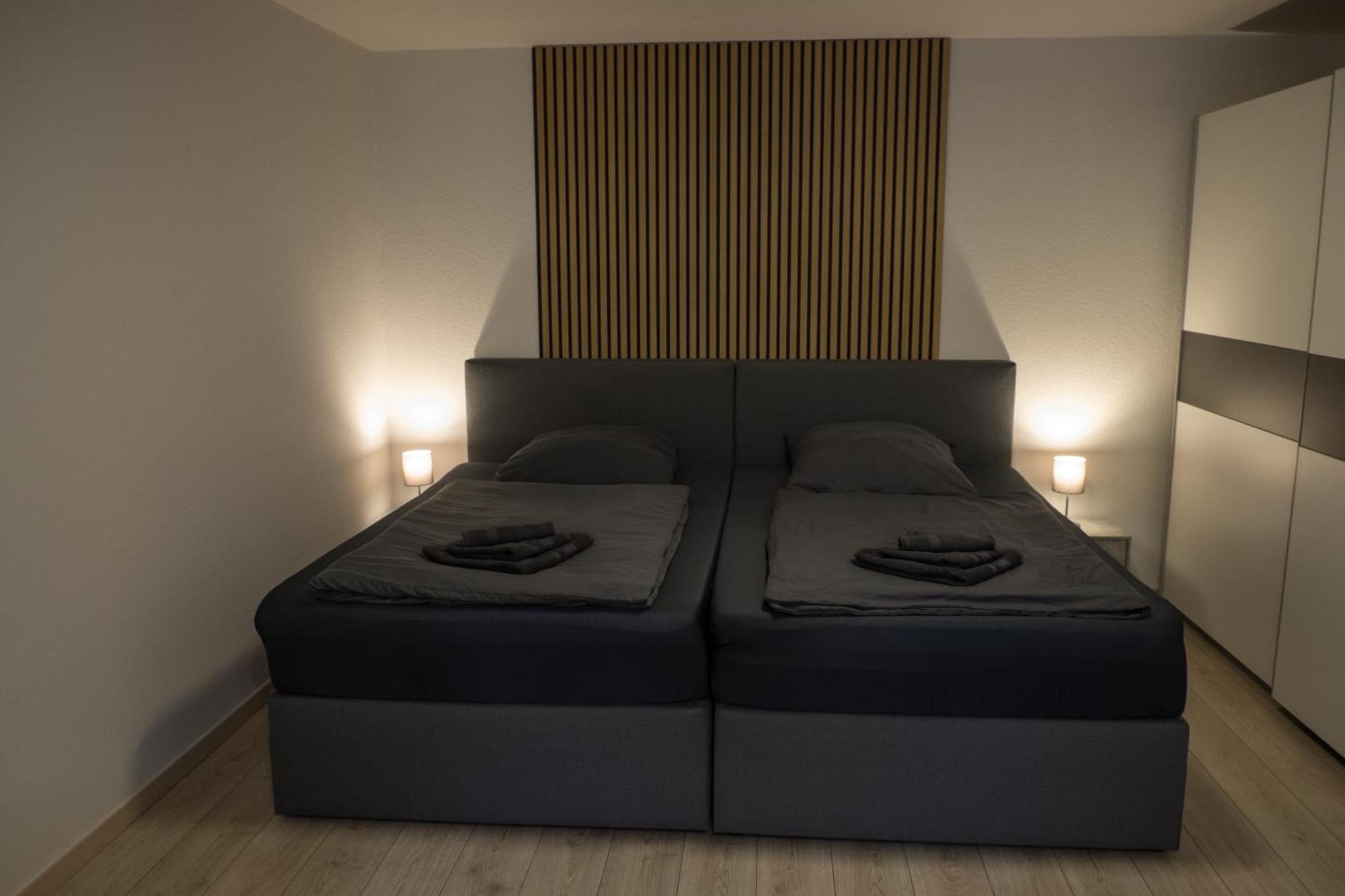 Huebner Apartament